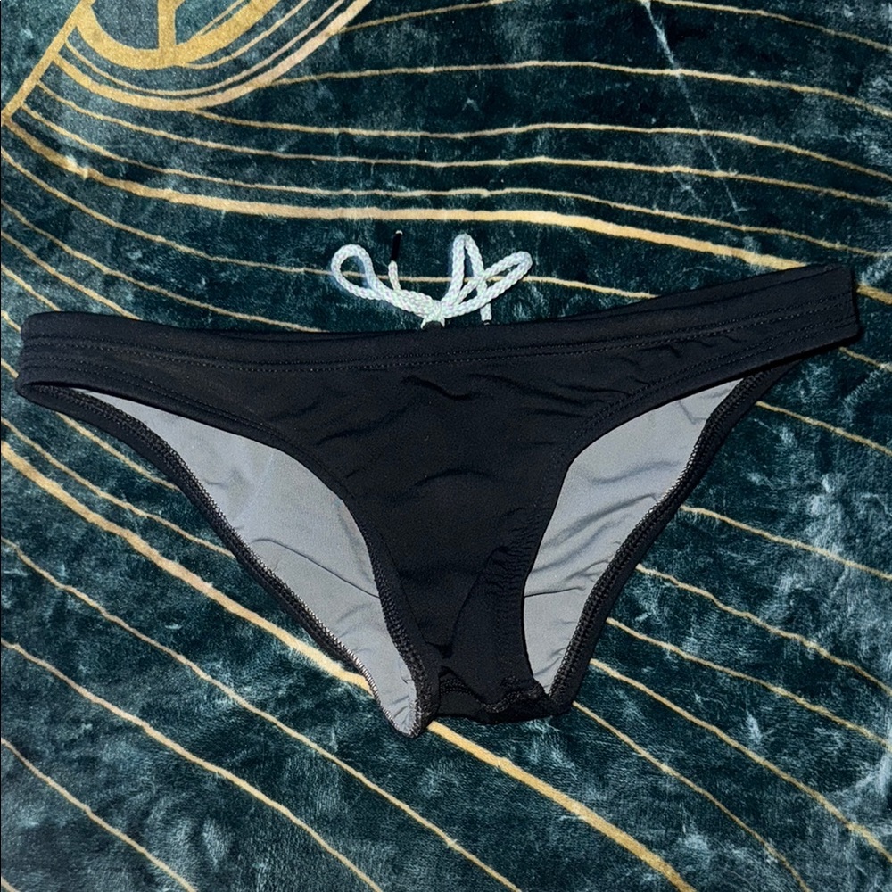 Jolyn Midl Bikini Bottoms